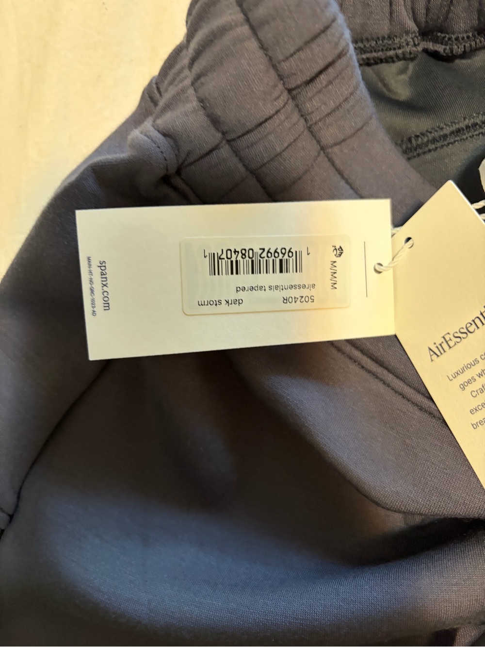 NWT Spanx Air Essentials Tapered Pant - Picture 3 of 3